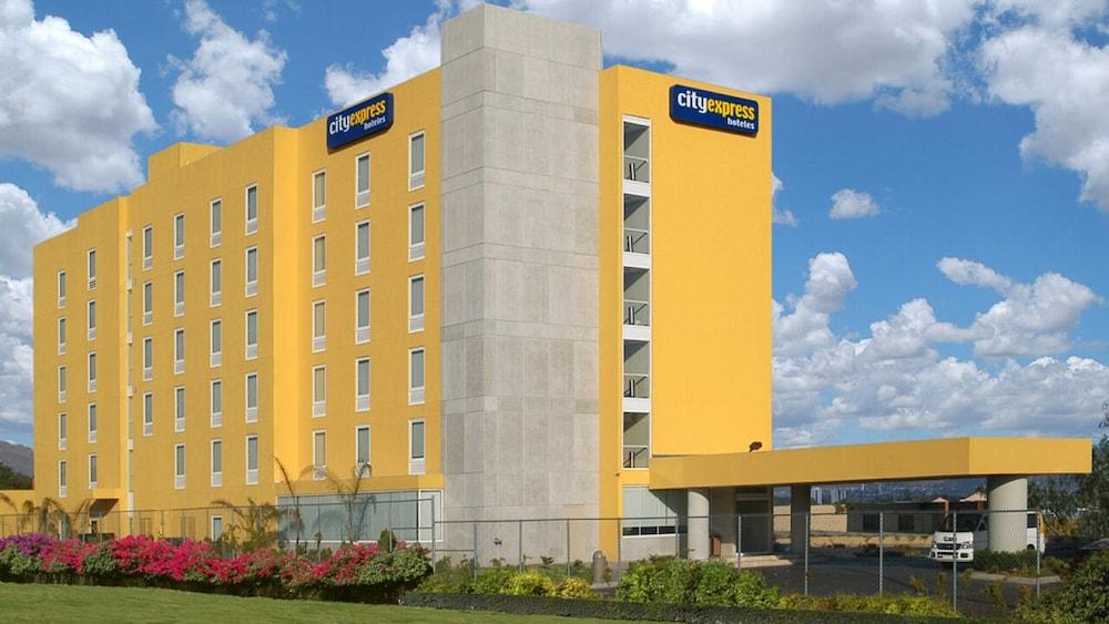 City Express By Marriott Cancun Exterior photo