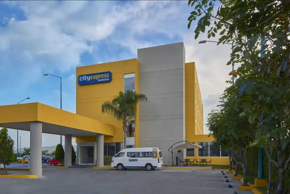 City Express By Marriott Cancun Exterior photo