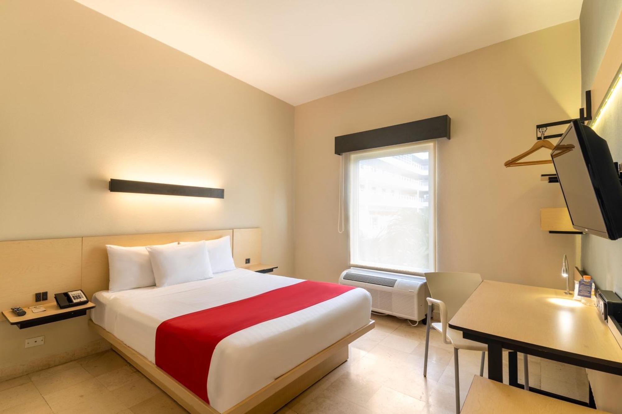 City Express By Marriott Cancun Exterior photo